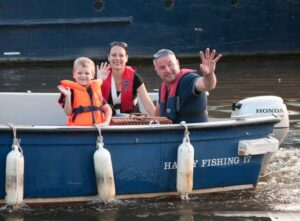 family boat hire on the river severn